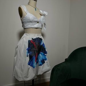 Skirt by dsquared2 size 2-4, made in Italy